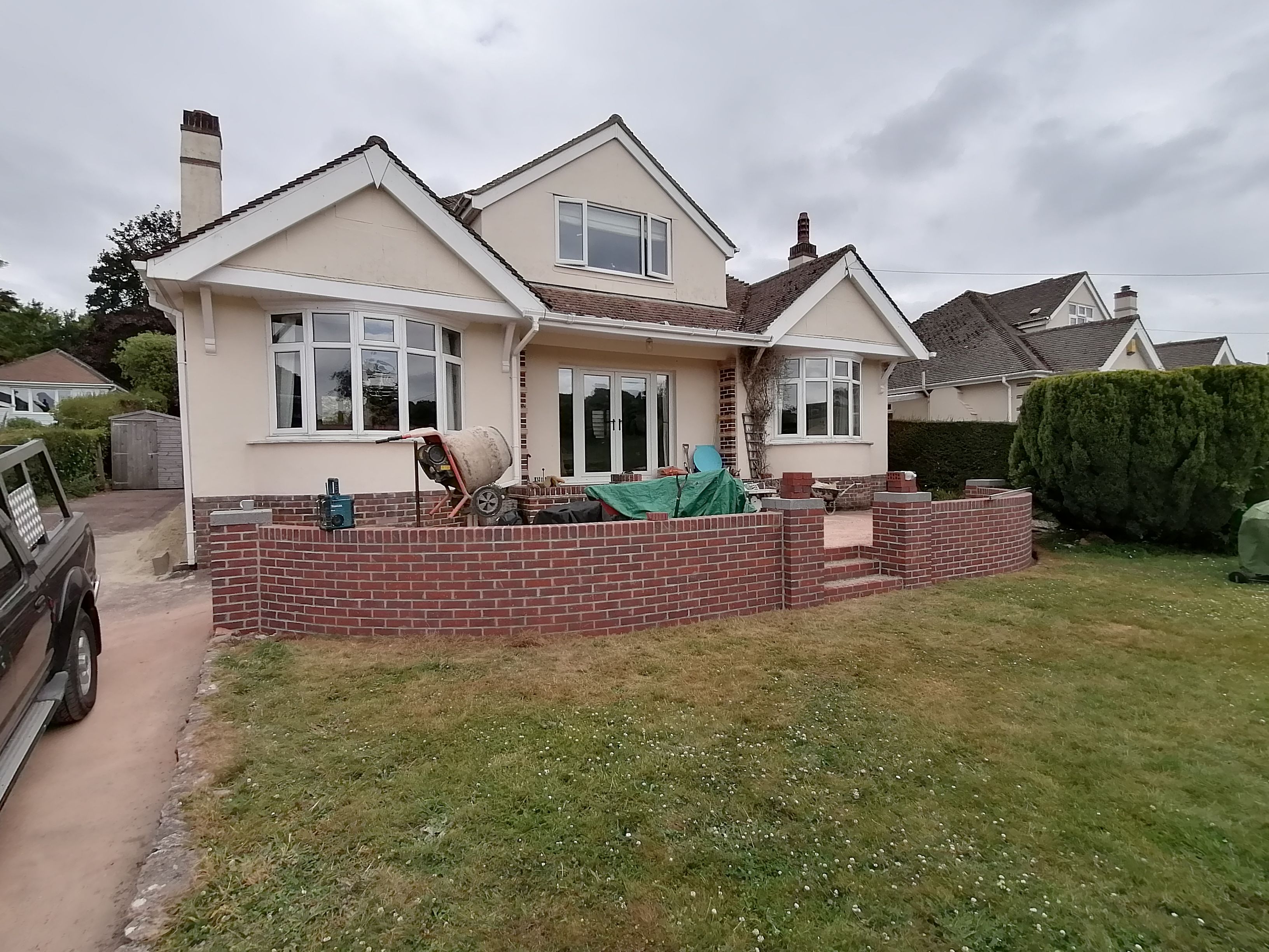 Wall capping, middle